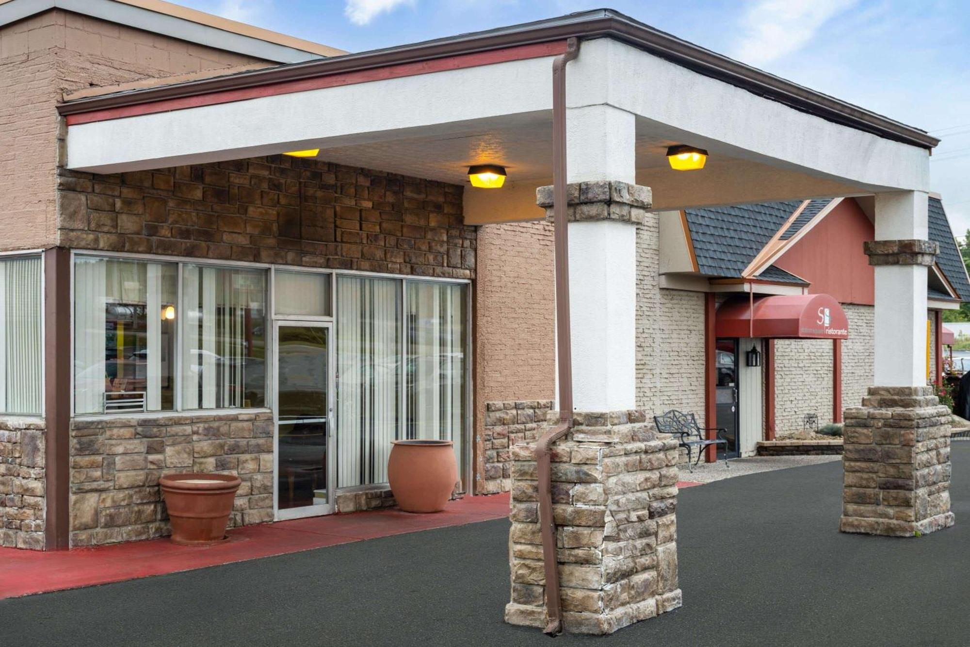 Super 8 By Wyndham Youngstown Girard Εξωτερικό φωτογραφία